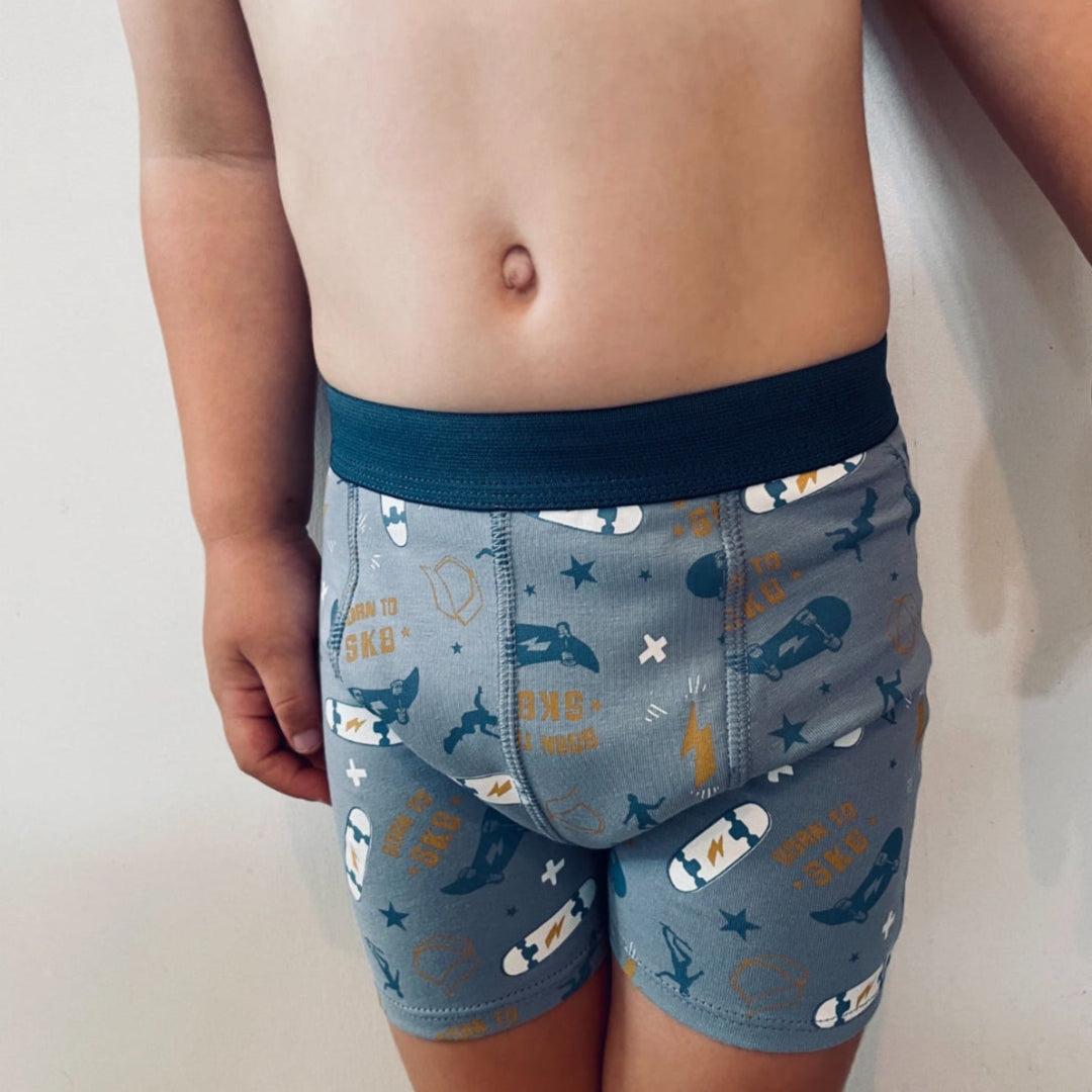 Child wearing Snazzi Pants Nights Trainers - Skater