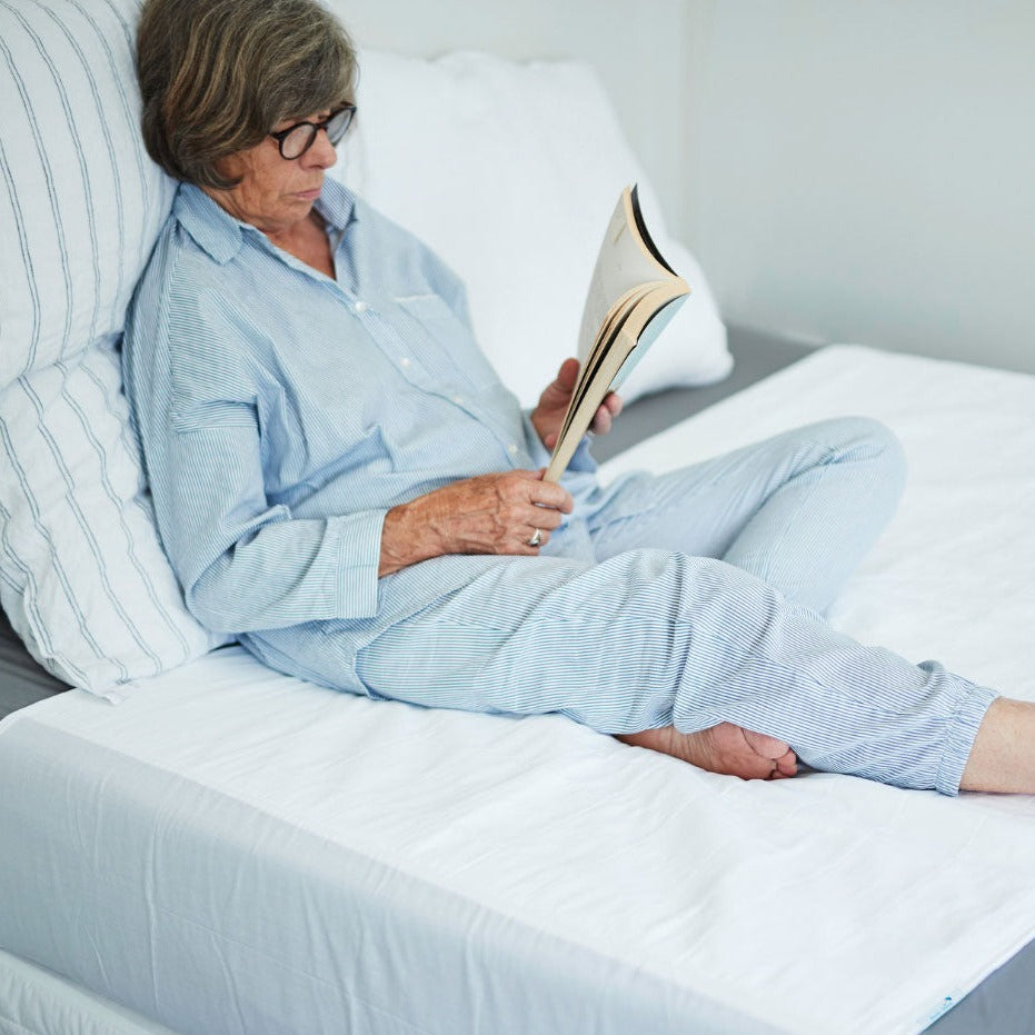 Brolly Sheets Bed Pad With Wings Waterproof - white